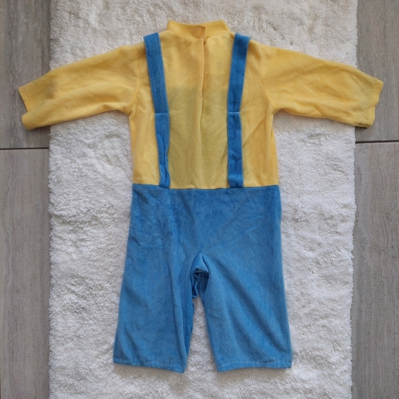 Despicable Me Unisex Minion Costume - Picture 9 of 14